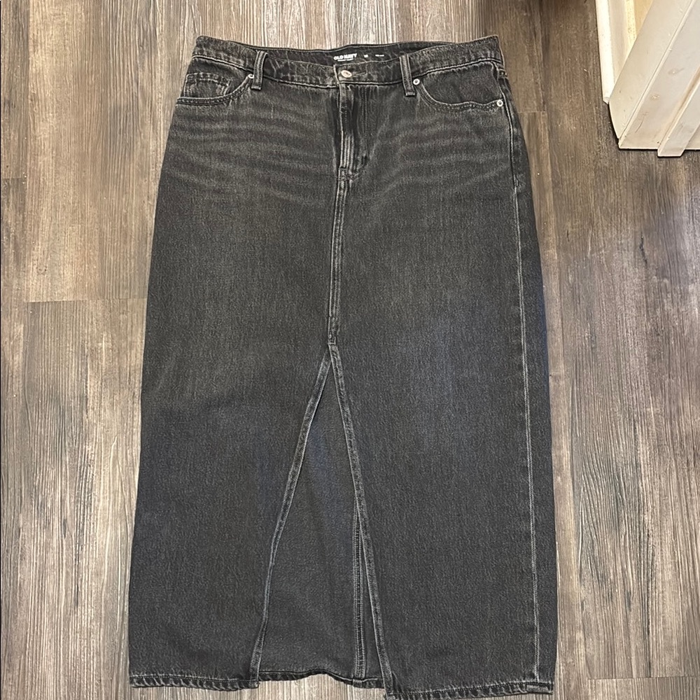 Old Navy Black Denim Skirt